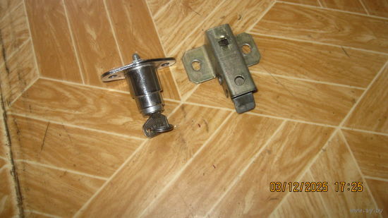 Зaмок багажникa Bаз 2106 одним лотом