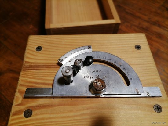 Угломер с нониусом тип ум 180 градусов