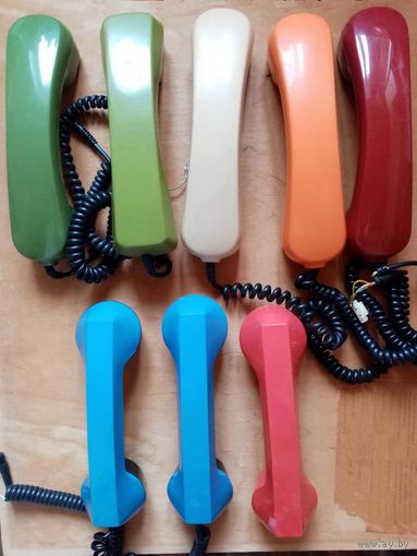 Трубки телефонные дискового телефона времен СССР
