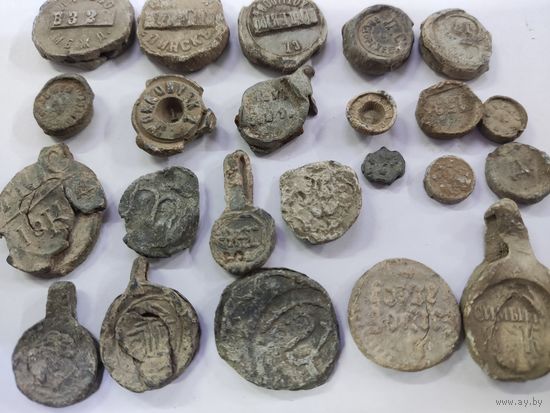 Пломбы разные.