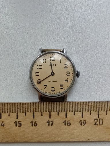 Часы женские "Заря" как новые! На ходу!