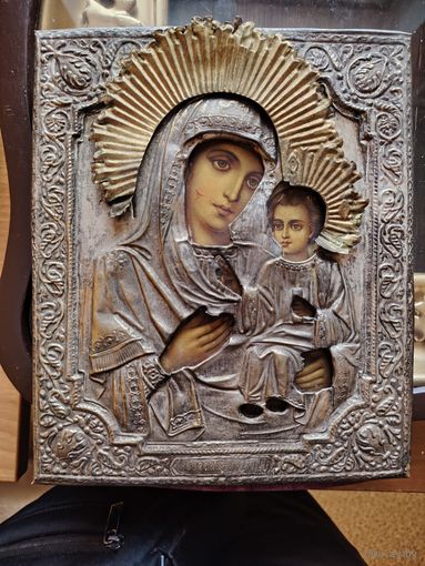 Икона Божией Матери Иверская, 19 век. Красивый Оклад!