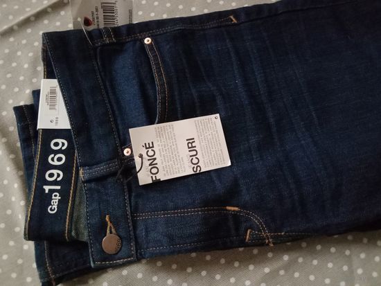 Женские фирменные новые джинсы Gap