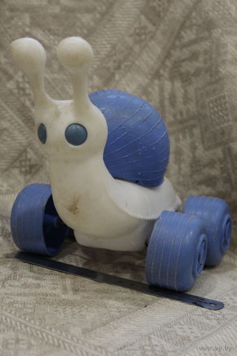 Детская игрушка-каталка СССР "Улитка"