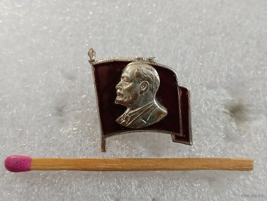 Знак. В.И. Ленин на знамени. тяжёлый, ЩЭЗ
