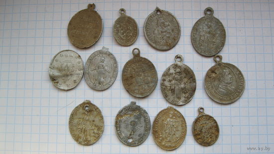 Медальоны религиозные. 13 шт.Белый металл.