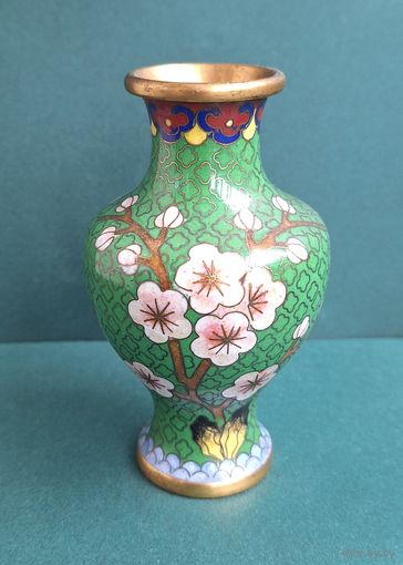Ваза клуазоне, Китай 70-6 годы, 10 см.