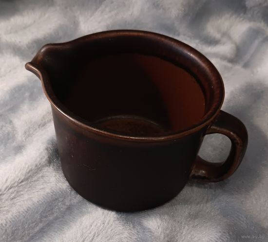 Винтажный сливочник Arabia Ruska ("осенние цветы"). Каменная керамика, ручная работа, матовая глазурь. 5х8,5 см.