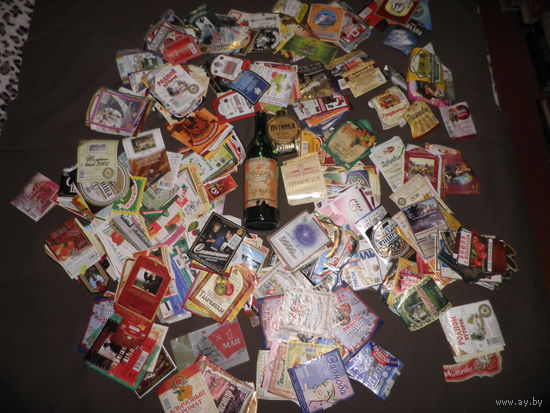 Мега лот этикеток!Бутылка от Сахра Мадера Туркменская ССР и более 500 шт.различных этикеток водка,вино,пиво и др.времён СССР.С рубля.