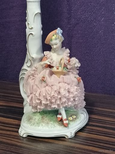 Фарфоровая статуэтка. Кружевной фарфор. Германия.