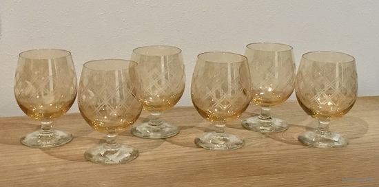 Бокалы (рюмки)