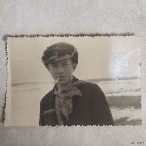 Фотография. История СССР в лицах. Подросток с сигаретой. Винтаж. Ретро СССР.