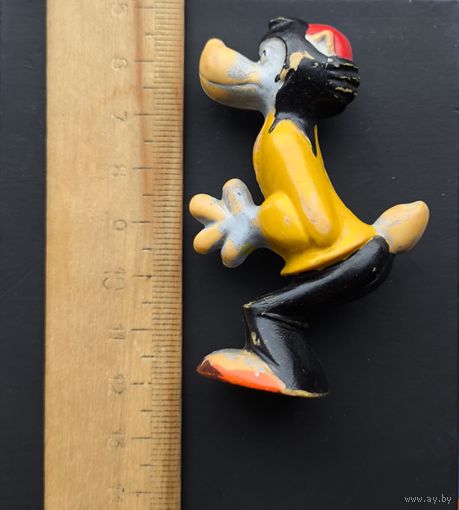 Фигурка колкий пластик.Волк из ну погоди СССР