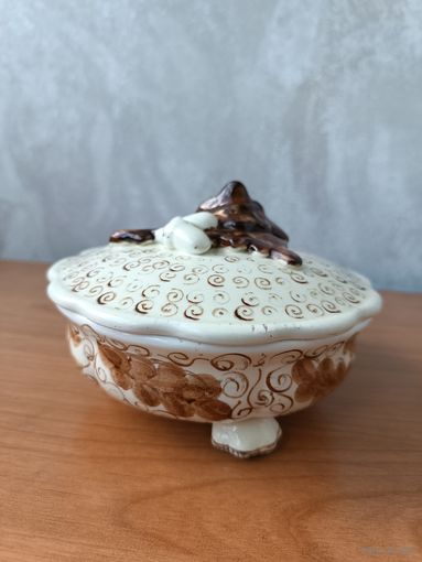 Шкатулка, масленка дубок-желудя