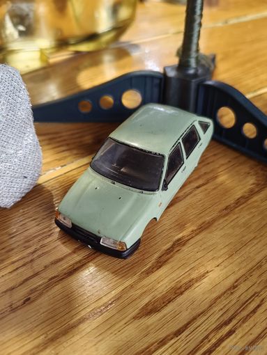 Модель деагостини для конверсии или на запчасти с рубля