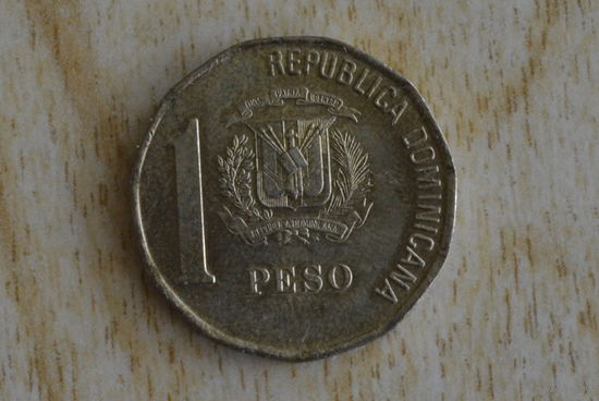 Доминикана 1 песо 2002