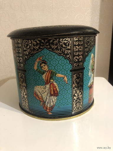 БАНКА ЧАЙНАЯ ЖЕСТЯНАЯ J. V. GOKAL & CO. CALCUTTA INDIA TEA ЧАЙ ИНДИЙСКИЙ ВРЕМЕН 60-х годов