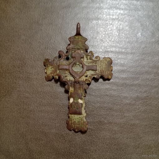 Старый нательный крестик штурвал