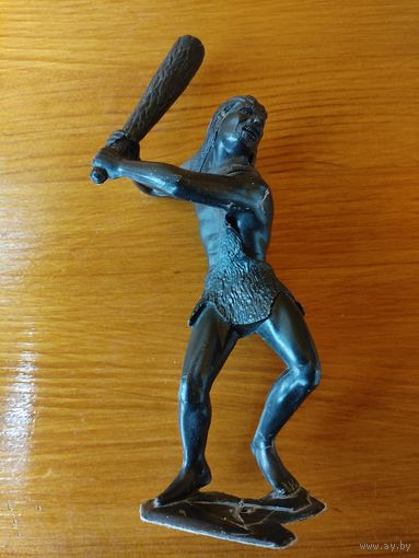 Фигурка первобытного человека.