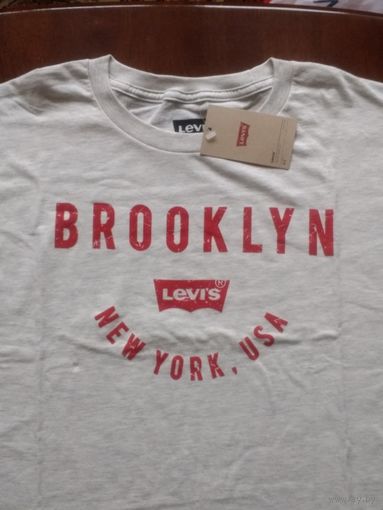 Майка LEVI'S  из США  разм.L (L американский = XL европейский)