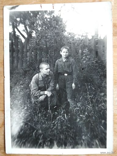 Фото двух братьев. Вильно. 1936 г. 6.5х9 см.