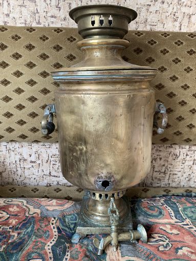 Самовар "П.М. Щелинин и Кугучевъ". С 1 рубля, мц.