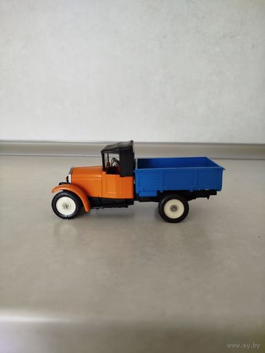 Коллекционные модели машинок. СССР. Масштаб 1:43. АМО F 15. Без коробки. С рубля, без МЦ.