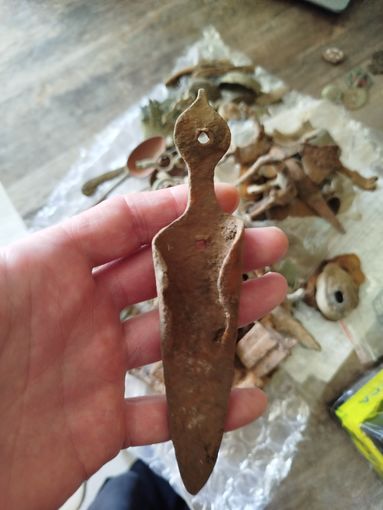 Очень старинное оружие труда(соха!?)с рубля