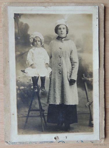 Фото "Мама и дочь", до 1917 г.