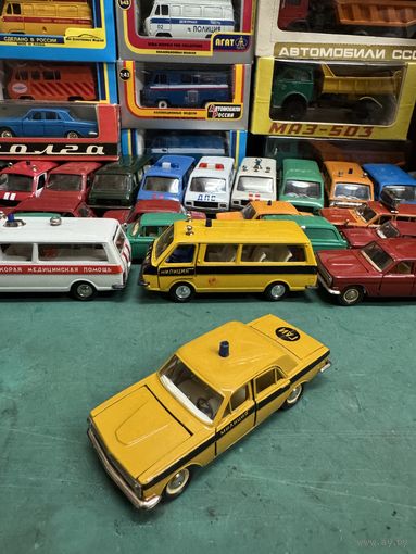 Волга ГАЗ-24 ГАИ милиция, салон капрон, донышко ещё с отверстиями под штифты дверей, Тантал, Агат, Саратов с рубля.