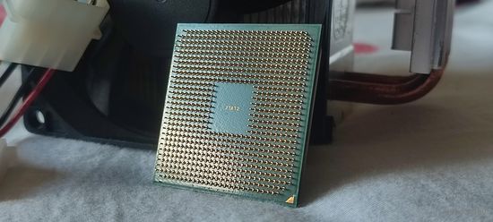 Процессор Athlon-64 2800+ 1.8 GHz