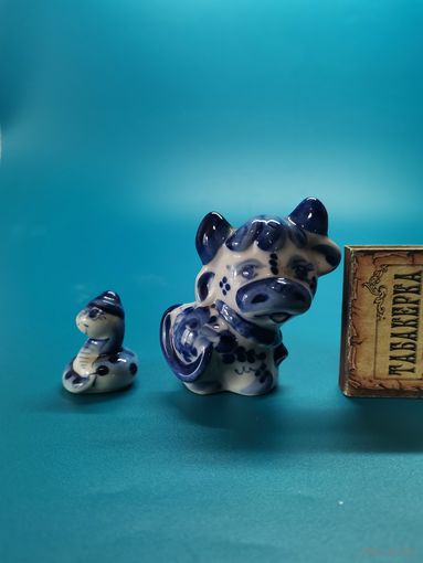 Статуэтка (одним лотом).