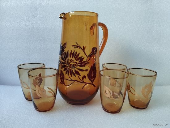 Кувшин Роза Амбры (объём 2.1 л) и 5 стаканов (250 мл). Богемия, Чехословакия