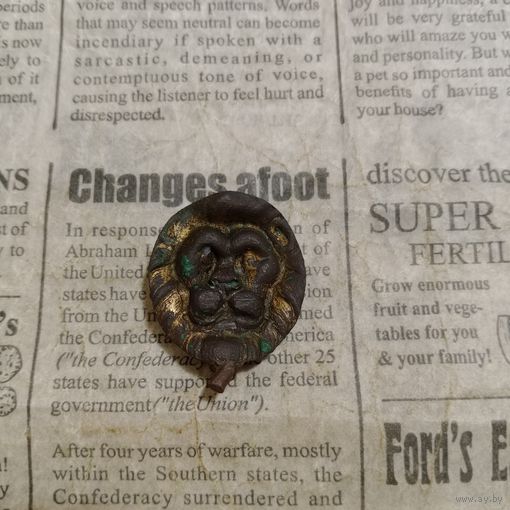 Накладка голова льва с креплением позолота в патине