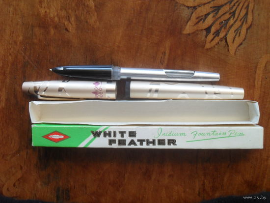 Перьевая Ручка WHITE FEATHER. CHINA.Золотое перо,новая в упаковке.