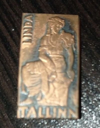 Таллинн. Линда. Тяжёлый металл, застёжка