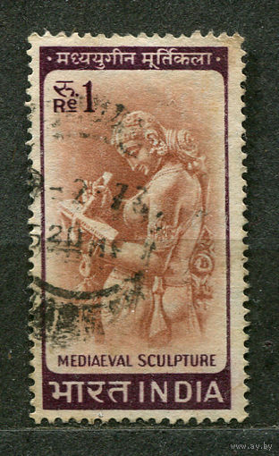 Храмовая скульптура женщины. Индия. 1966
