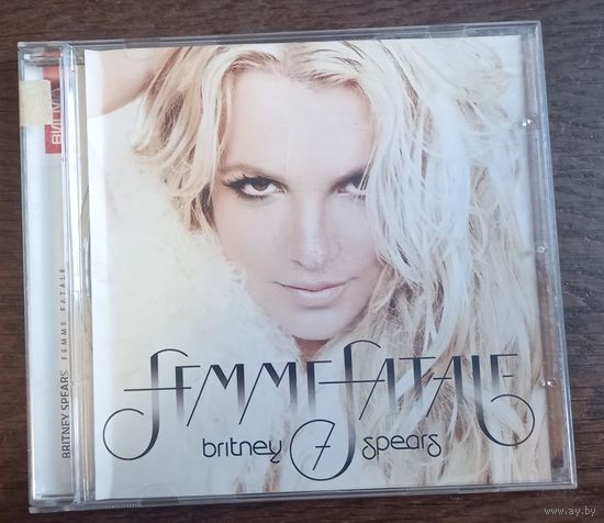 Britney Spears – Femme Fatale
