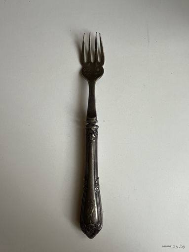 Старинная десертная вилка серебро