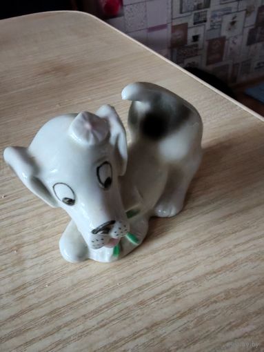 Статуэтка собачка