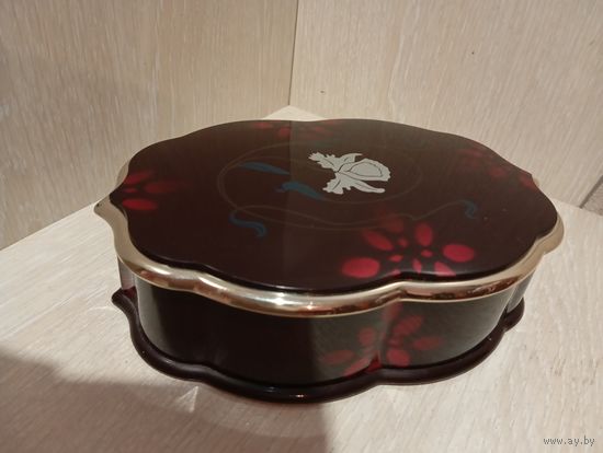 Шкатулка музыкальная