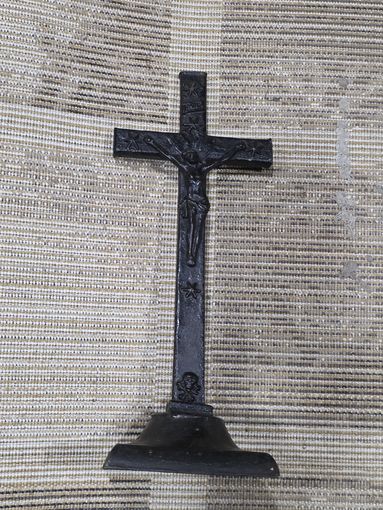 БОЛЬШОЕ, СТАРИННОЕ РАСПЯТИЕ.