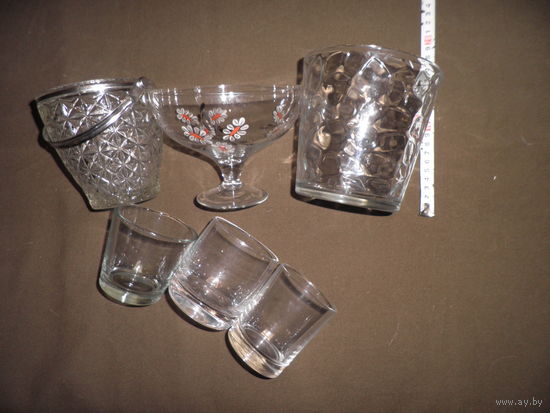 Посуда стеклянная из СССР,сосуд для льда,стаканы,корзинка,конфетница.