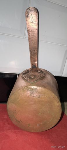 Медный ковш.