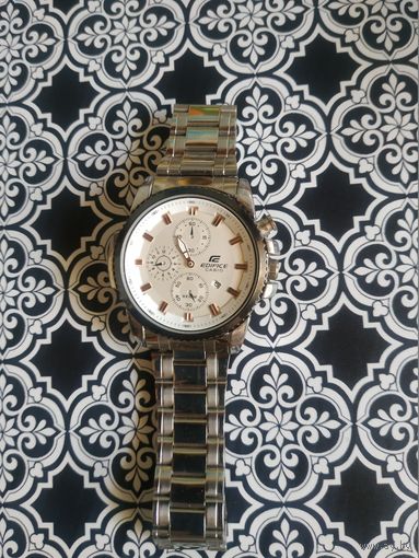 Часы наручные с браслетом.  В коллекцию,ремонт,на запчасти.Состояние на скане.