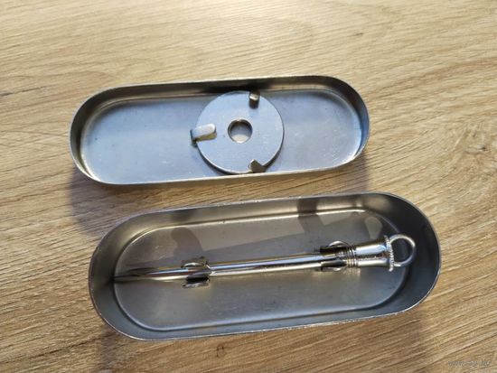 Игла для кровопускания в футляре, изг. 1936 год