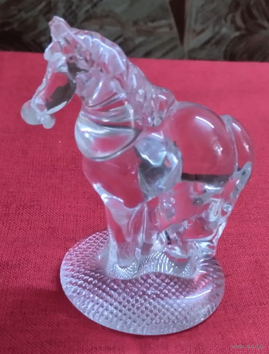 Стеклянная фигурка Лошадь. Из серии Китайский (Восточный) зодиак.