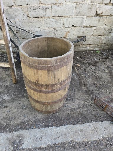 Старинная бочка