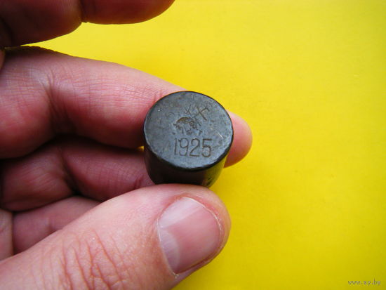 Гирька 1925 год. клеймами о контроле. Бронза.