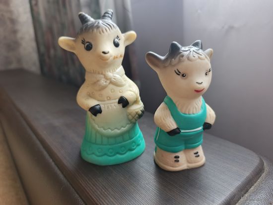 Резиновая игрушка СССР. Коза с козленком.
